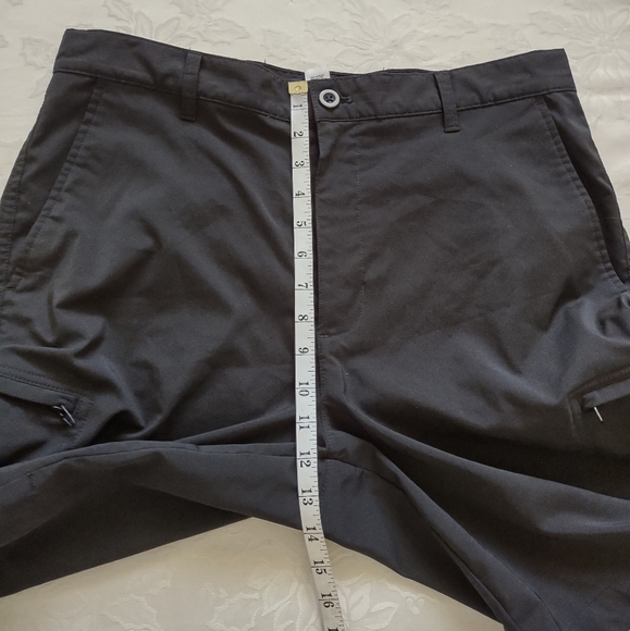 Chaps Golf shorts zipper pockets - Picture 6 of 10